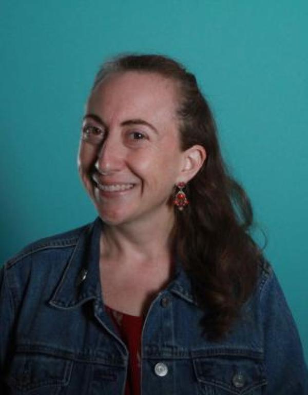 Liz Manashil headshot by Eric Toms